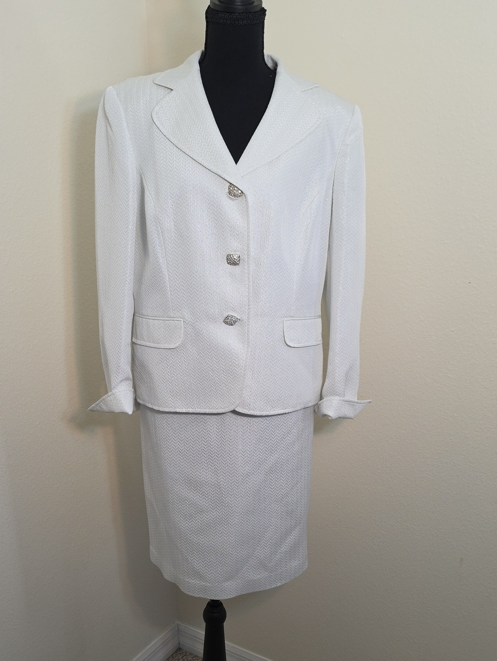 Draper's & Damon's Skirt Suit | Bright White| Size 14P| Super Clean
